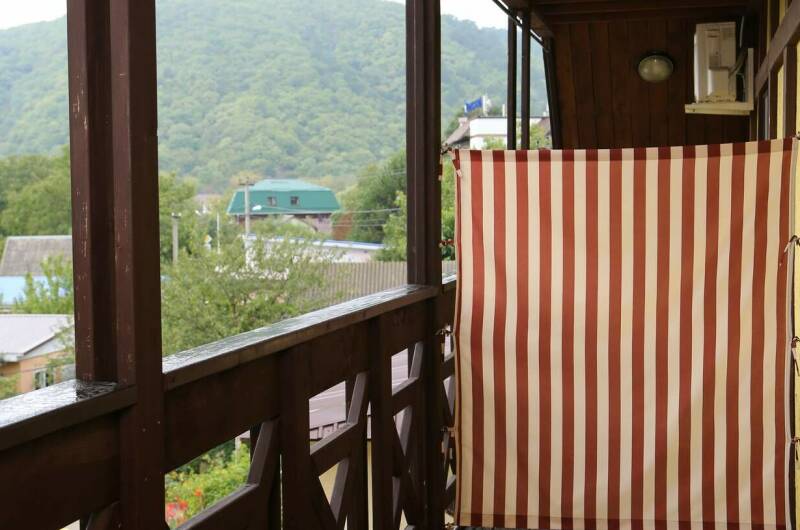 «Комфорт» 2−х местный (2 этаж номер 5 и 8)