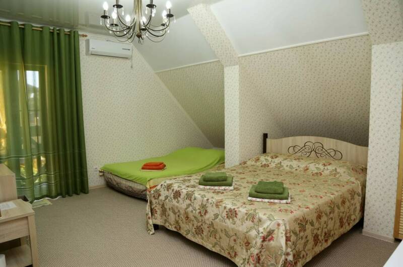 «Комфорт» 2−х местный (2 этаж номер 7 и 6)