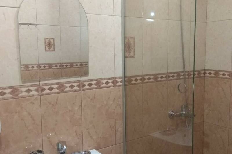 2-х местный номер с удобствами без вида (цоколь)