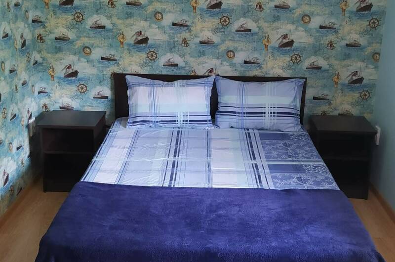 Бюджетный номер ''Корабли'' с видом на горы