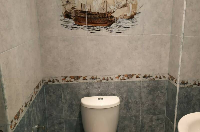 Бюджетный номер ''Корабли'' с видом на горы