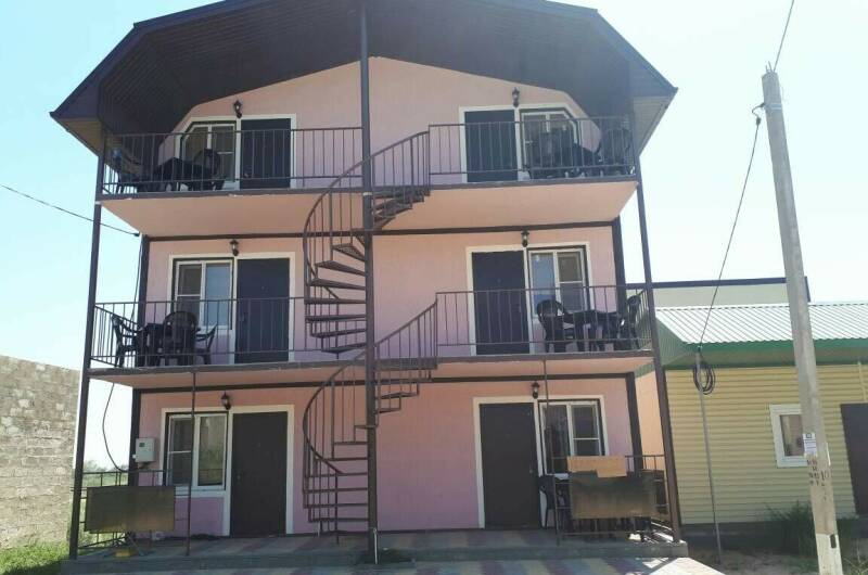 Номер квартирного типа на 4−5 гостей