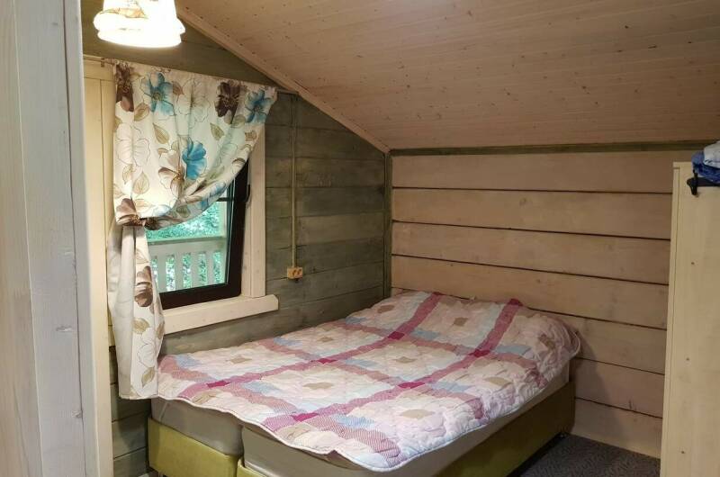 Этаж в доме 75 кв. м