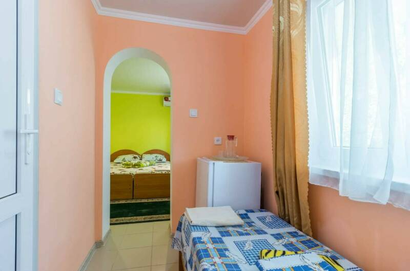 № 2 Номер на 3 человека