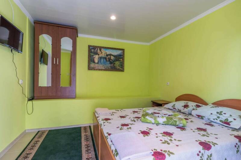 № 2 Номер на 3 человека