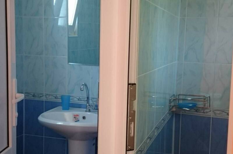 № 4 Номер на 5 человек