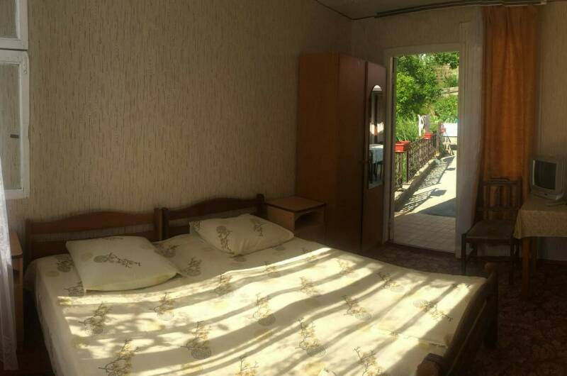 Двухместный «эконом» в деревянном домике