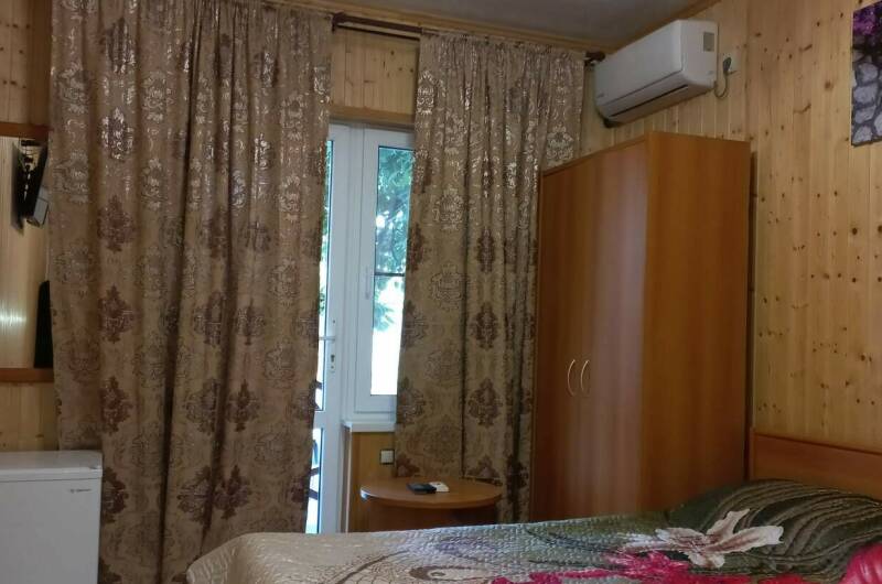 Трёхместный номер с удобствами