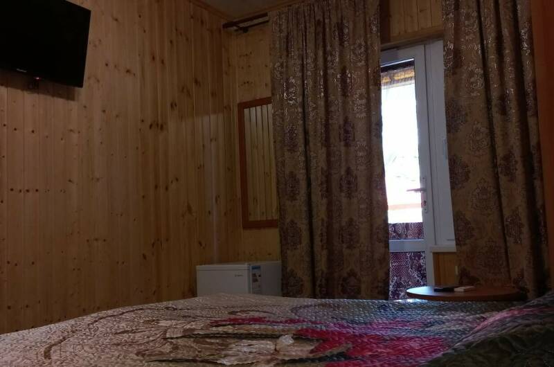 Трёхместный номер с удобствами