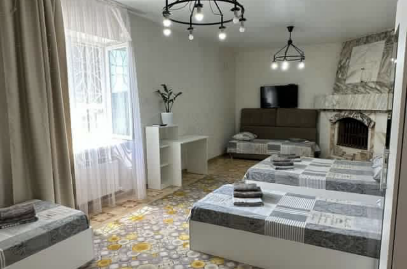 4х местная комната с диваном 1 этаж