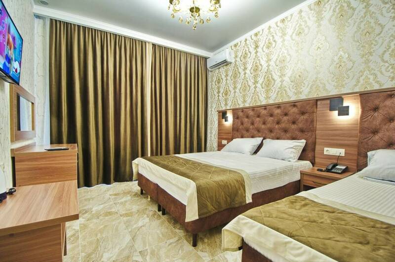 Трехместный номер с балконом