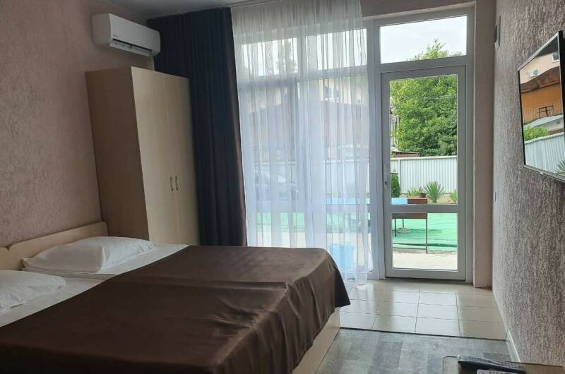 Студия с кухней трёхместная