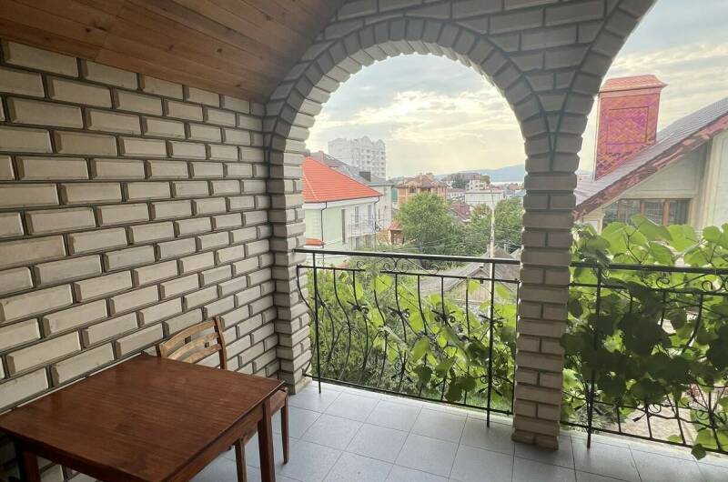 Трехместный номер эконом с балконом (3)