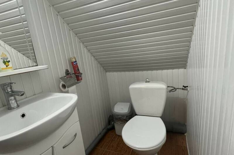 Трехместный номер эконом с балконом (3)