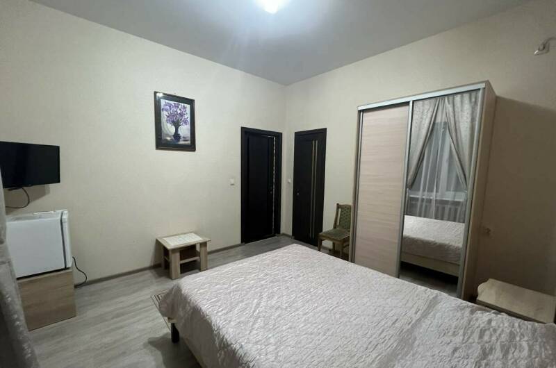 Двухместный номер с удобствами и балконом (11)