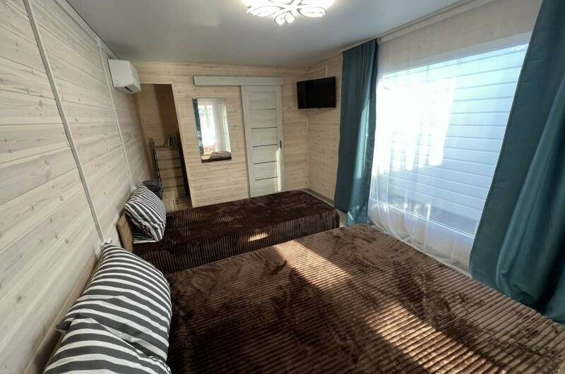 Домик с видом на бассейн 3+1