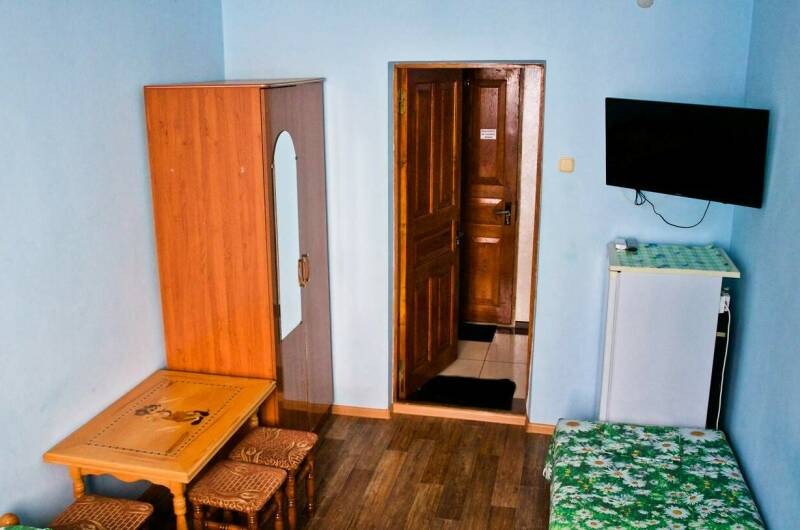 Трехместный номер «Эконом» 01−03