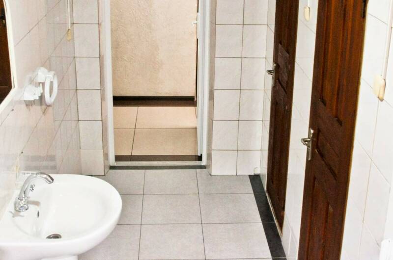 Трехместный номер «Эконом» 01−03