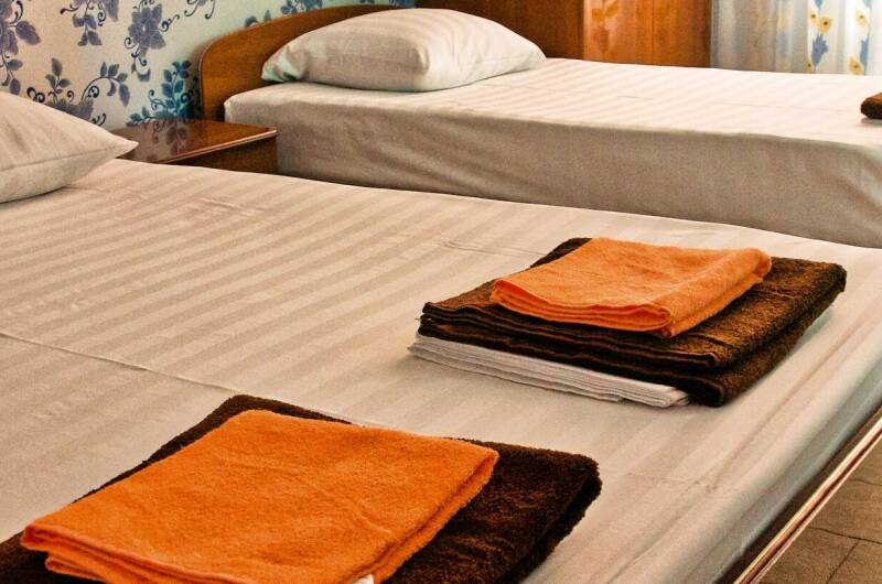 Двухкомнатный номер с удобствами 01−08