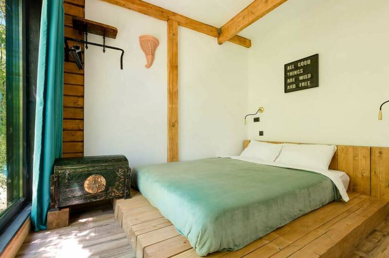 Эко-апартаменты (Французские окна)