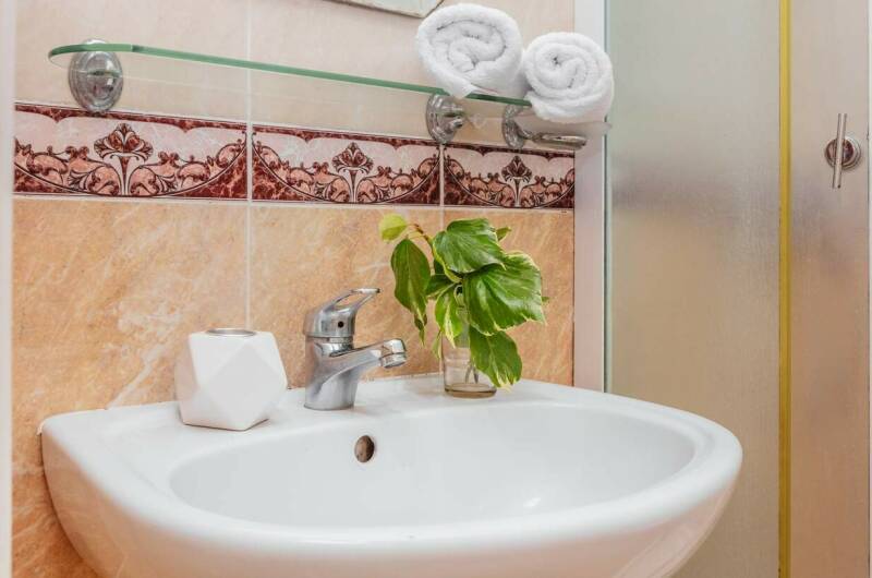 Четырехместный с душем и туалетом