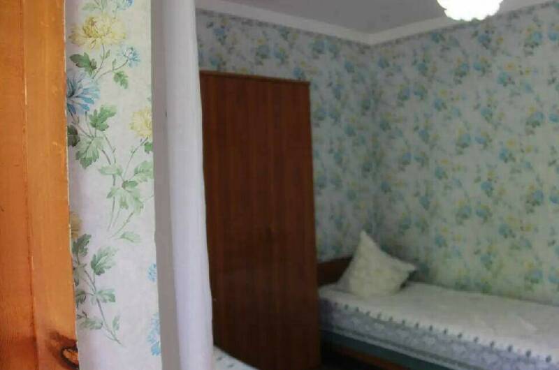 Номер «Эконом» с удобствами на этаже