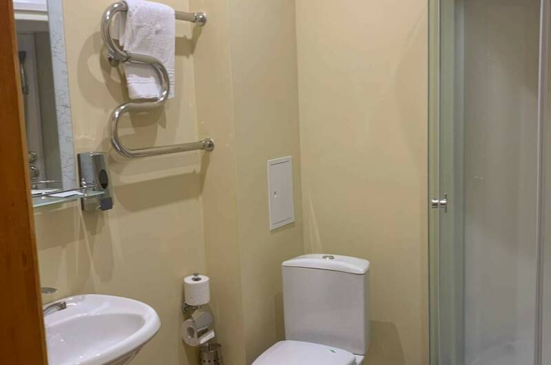 Трехместный