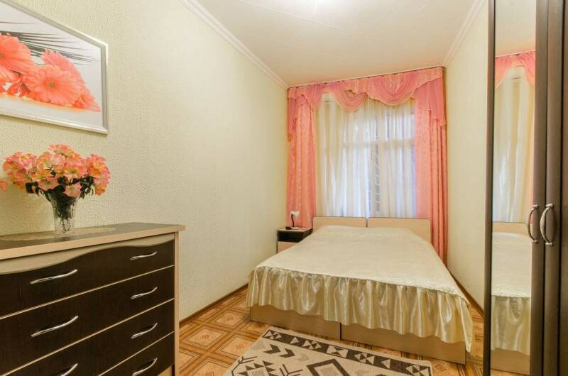 Двухкомнатный номер на 5 человек