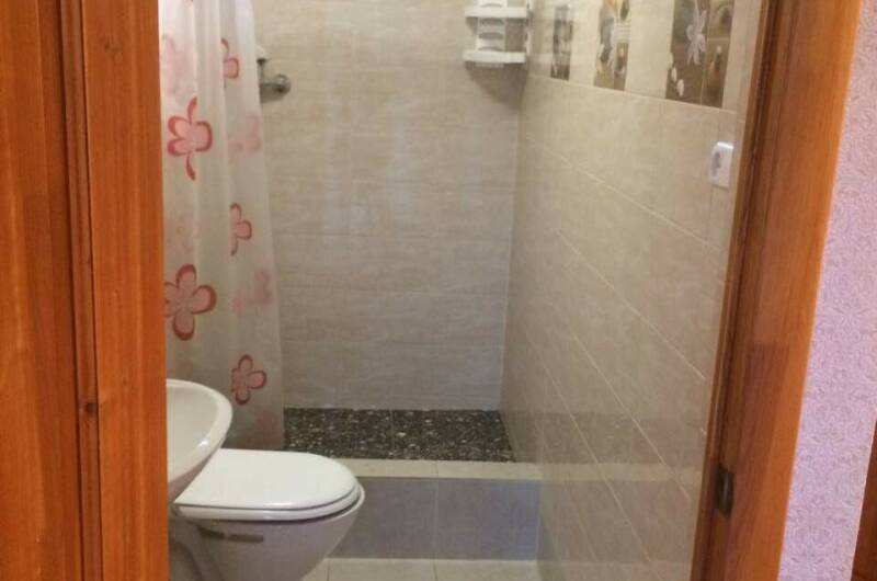 Трехместный номер с видом на горы