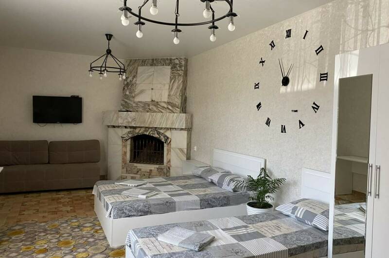 4х местная комната с диваном 1 этаж