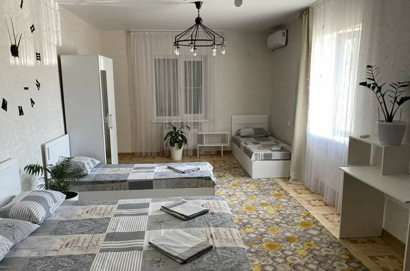 4х местная комната с диваном 1 этаж