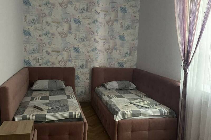 Трёхместная комната || этаж