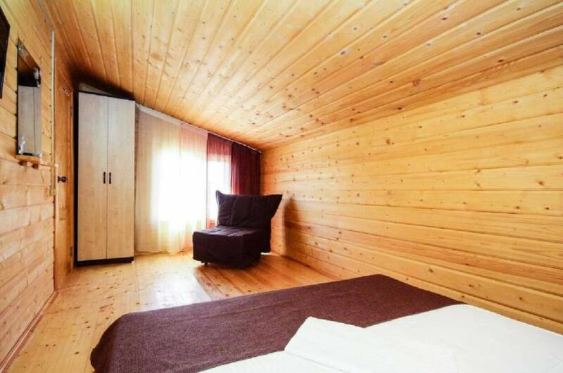 Двухэтажный дом из сруба