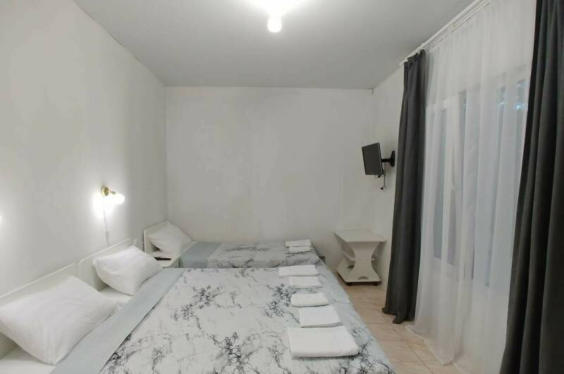 Трёхместный «Комфорт» с беседкой