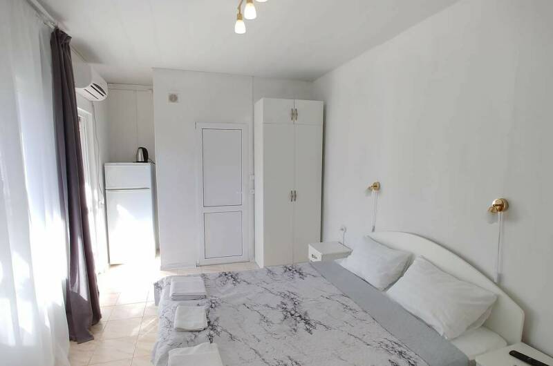 Трёхместный «Комфорт» с беседкой