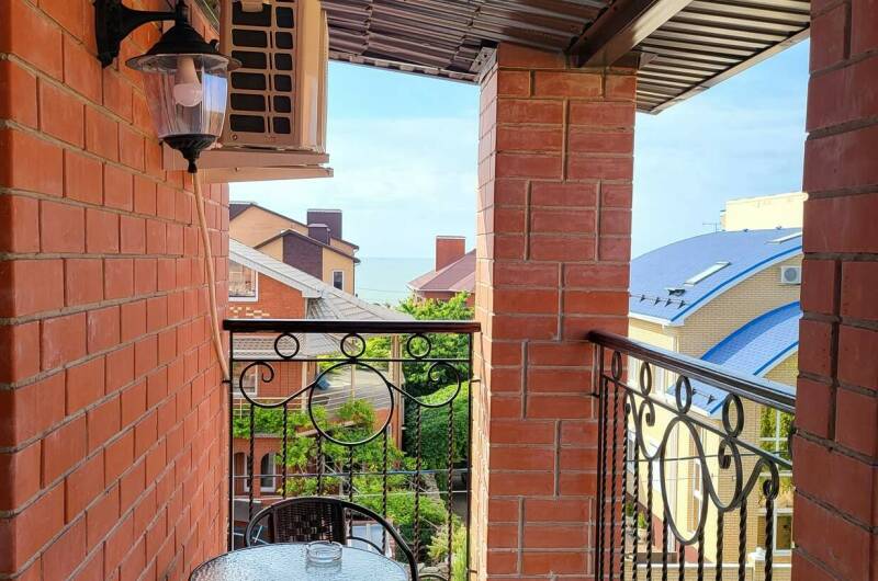 Апартаменты четырехместные Лофт с балконом