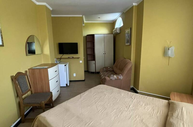 Двухместное помещение на втором этаже 444