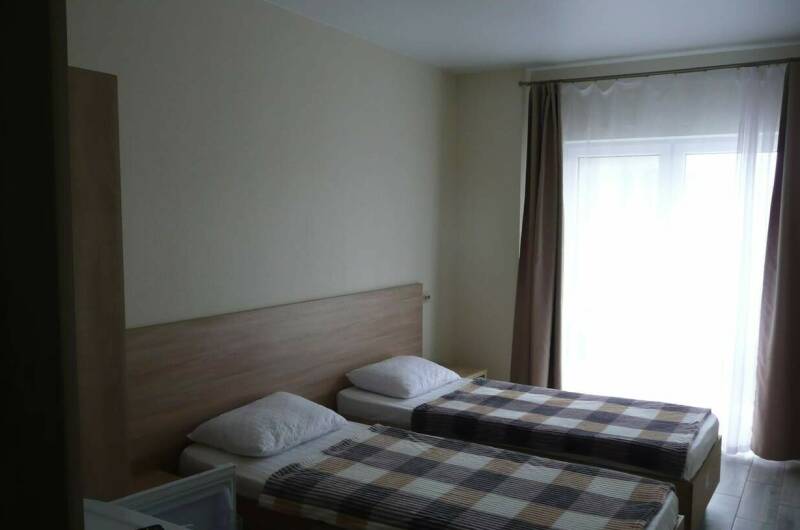 Трехместный двухкомнатный