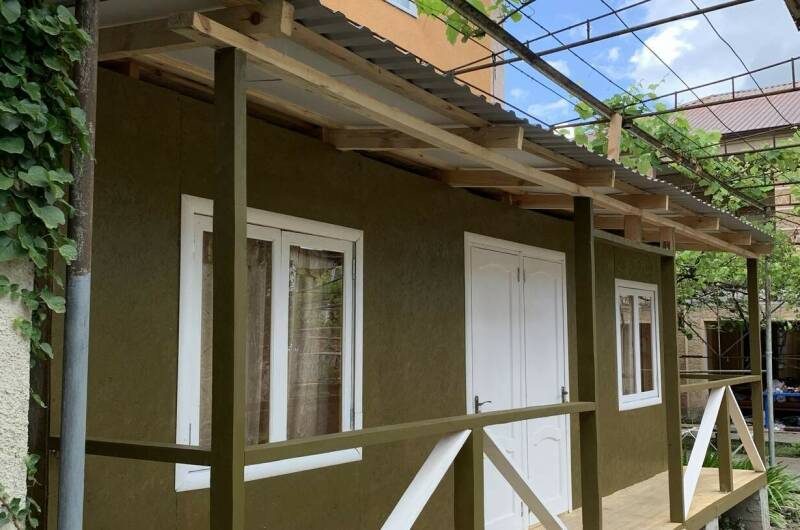 Комната в деревянном домике