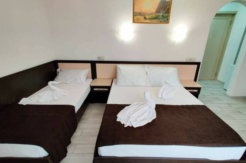 Стандартный 4-местный с балконом