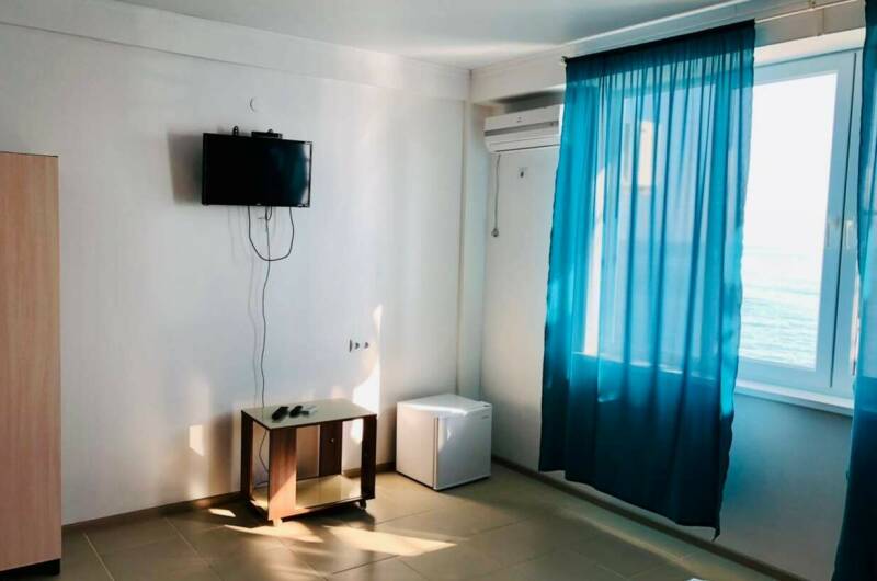 Семейный 6-ти местный двухкомнатный номер