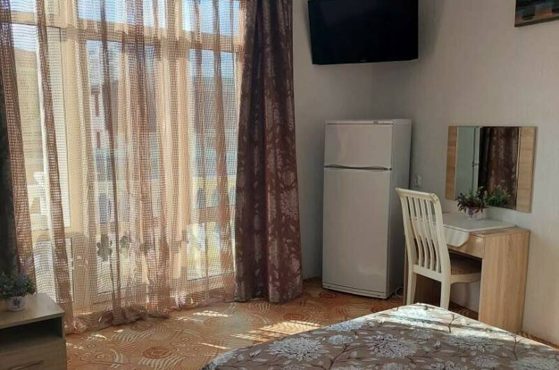 Трехместный с удобствами с балконом 2 Этаж