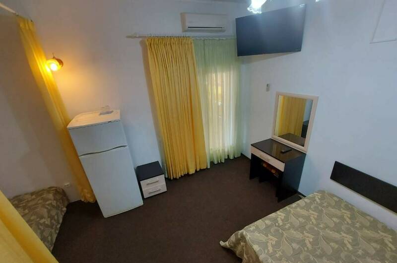 3-местный с удобствами, выходом на террасу