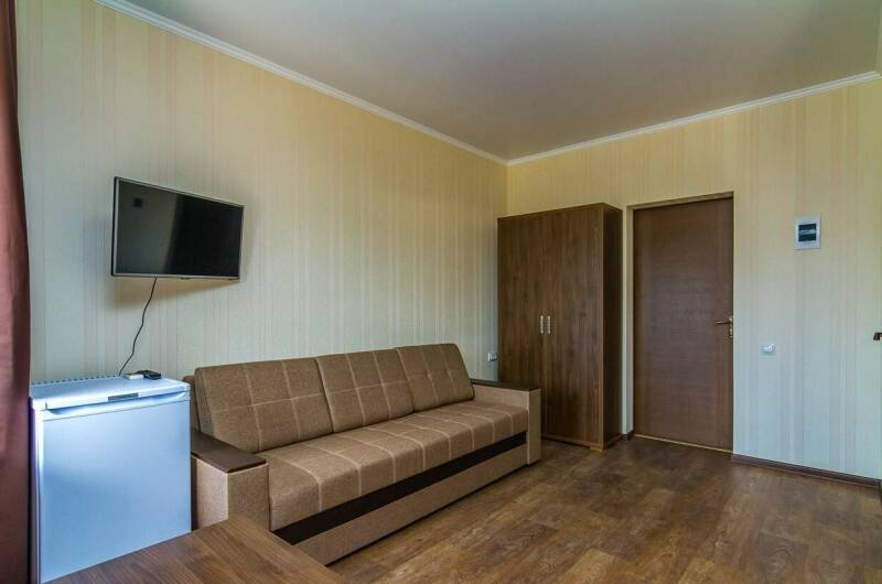 Четырехместный номер с ванной и с балконом