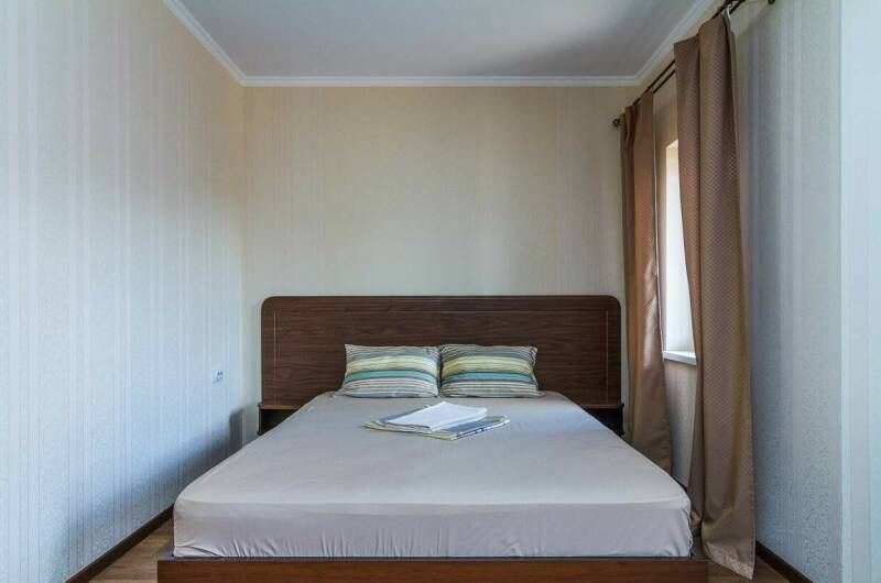 Пятиместный номер с ванной и с балконом