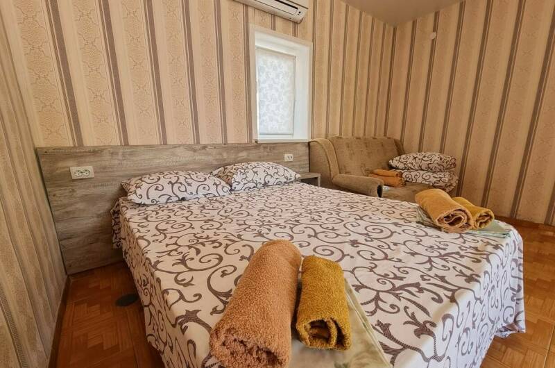 Номера 2х−3х местные