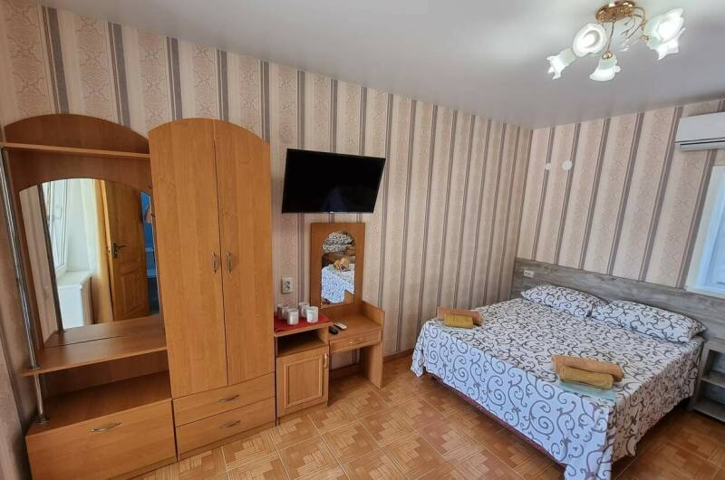 Номера 2х−3х местные