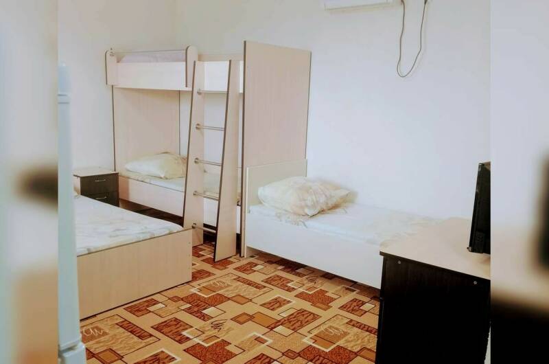 5- местный номер «Стандарт» с мини кухней (2 этаж)