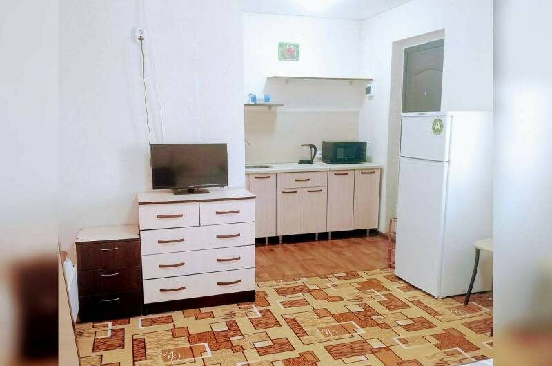 5- местный номер «Стандарт» с мини кухней (2 этаж)