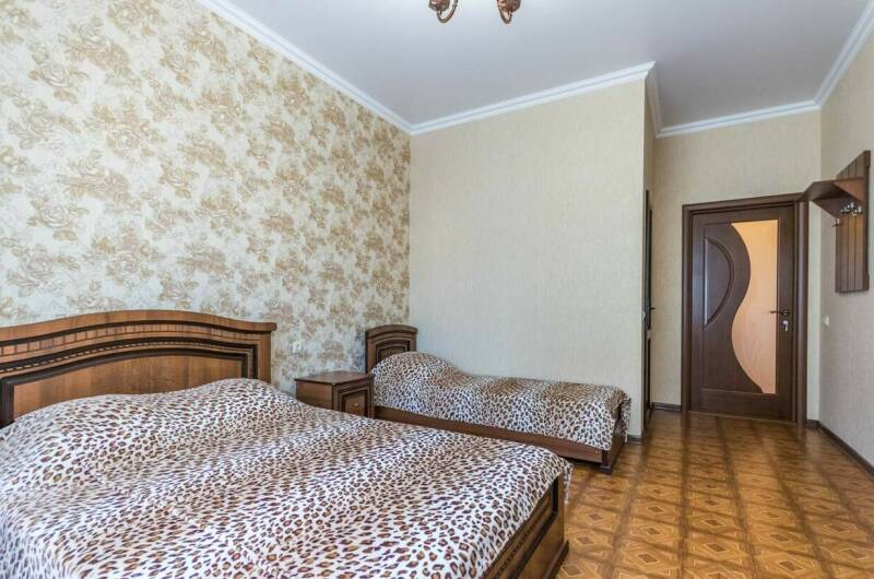 Трехместный номер с удобствами